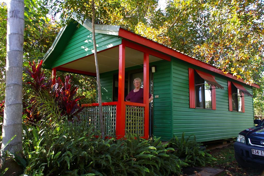 Lake Eacham Tourist Park & Cabins Camera foto