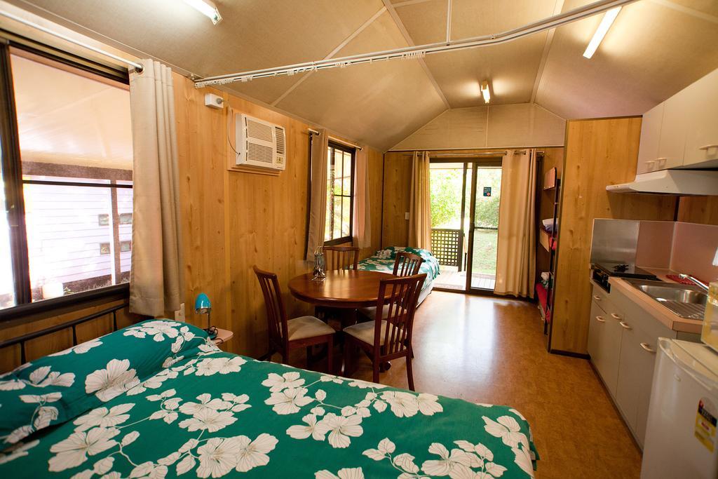 Lake Eacham Tourist Park & Cabins Camera foto