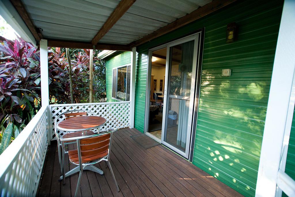 Lake Eacham Tourist Park & Cabins Camera foto