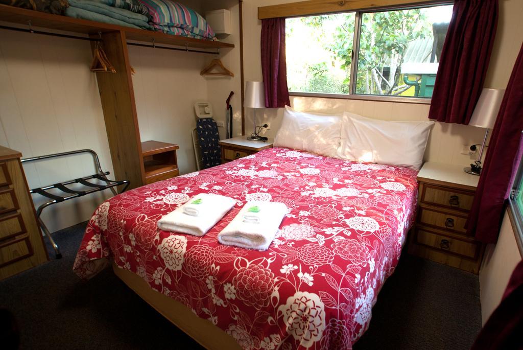 Lake Eacham Tourist Park & Cabins Camera foto