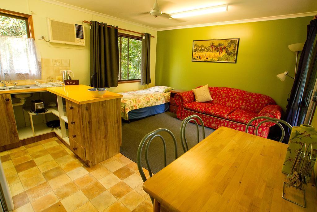Lake Eacham Tourist Park & Cabins Camera foto