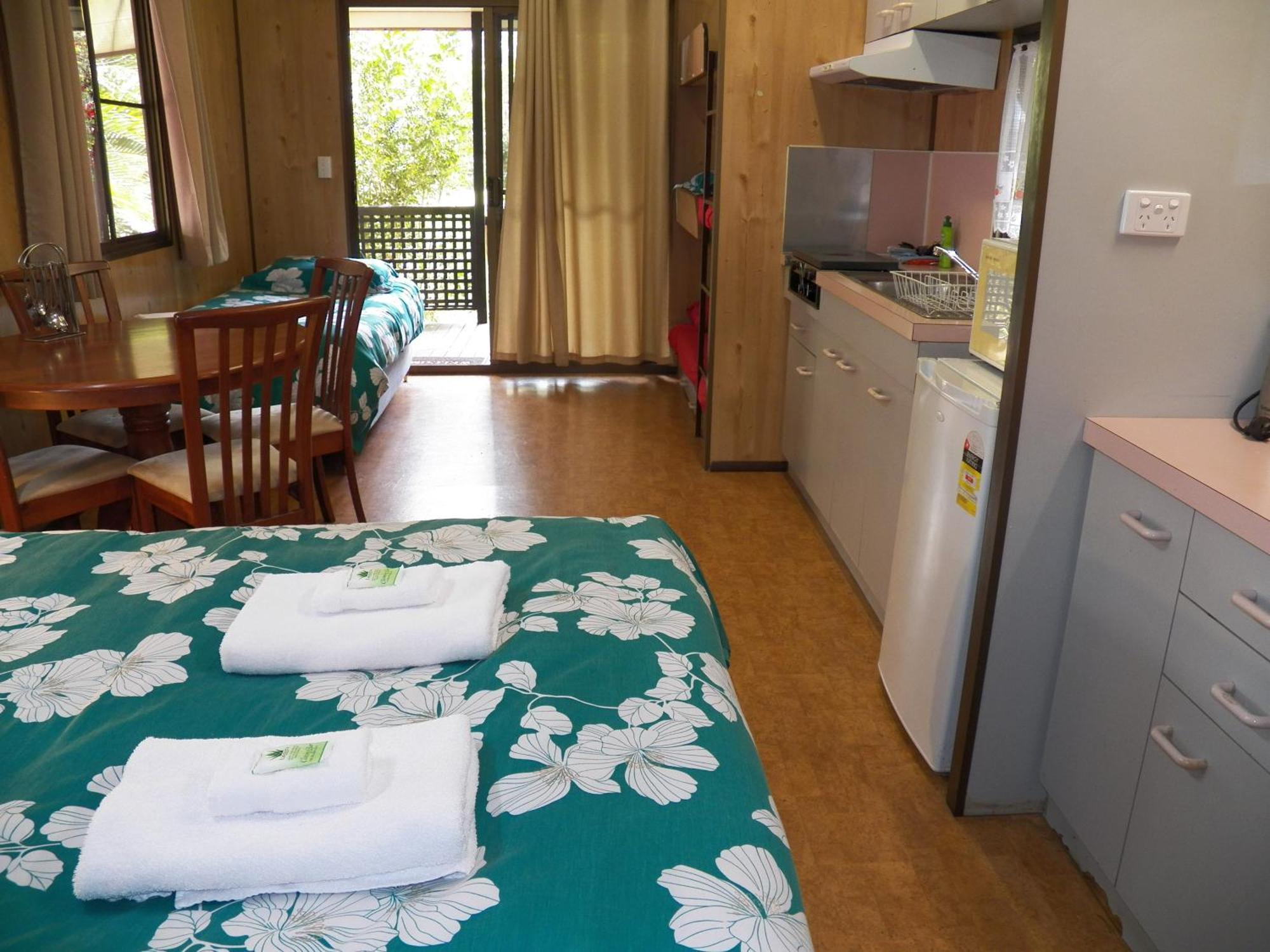 Lake Eacham Tourist Park & Cabins Camera foto