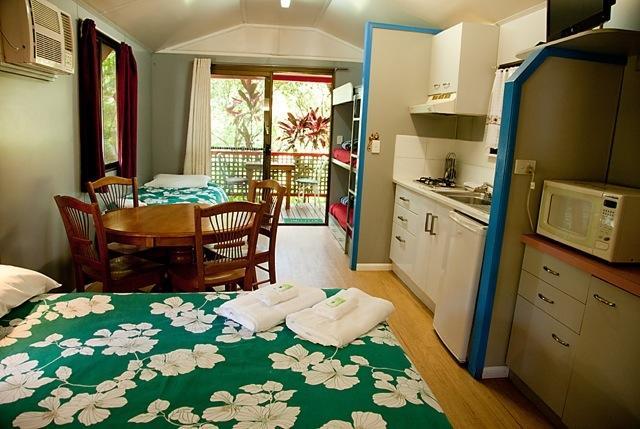 Lake Eacham Tourist Park & Cabins Esterno foto