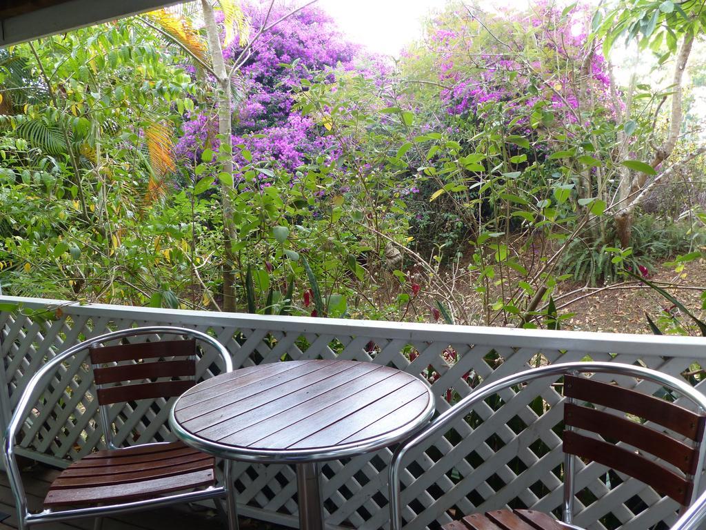 Lake Eacham Tourist Park & Cabins Esterno foto
