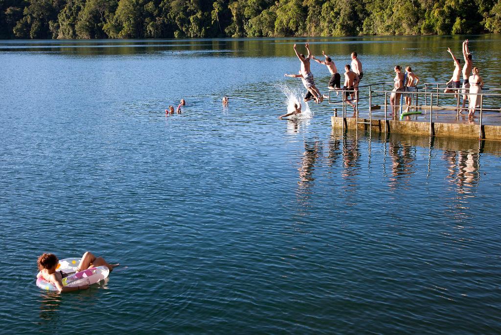 Lake Eacham Tourist Park & Cabins Esterno foto